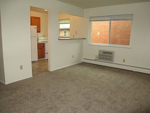 2nd image of 4605 Chippewa St #12