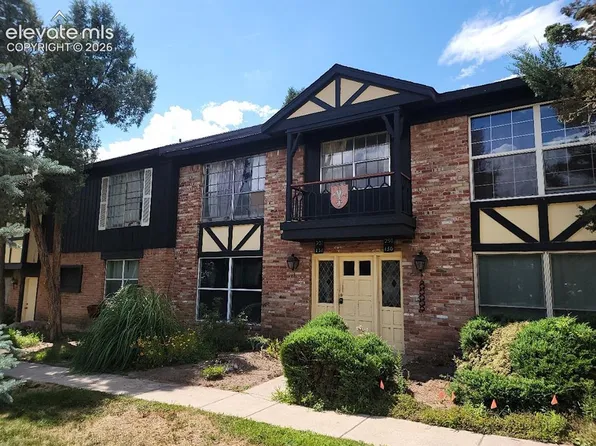 2902 Airport Rd APT 131, Colorado Springs, CO 80910