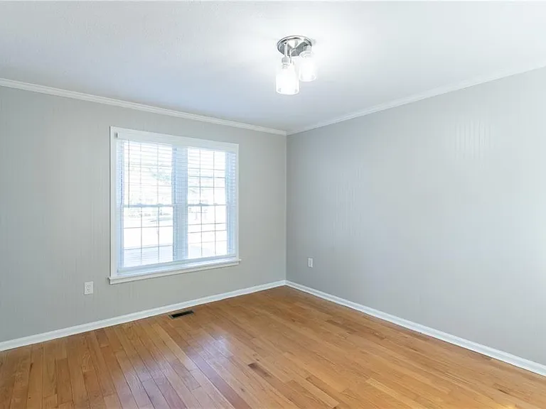 4715 S Lee St — Photo 19