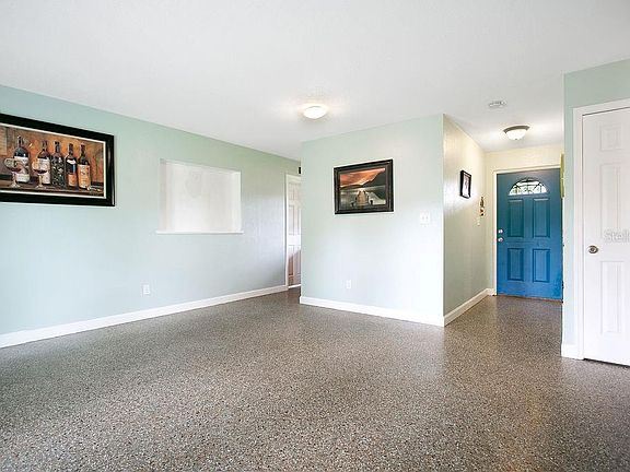 3rd image of 5937 Colchester Dr
