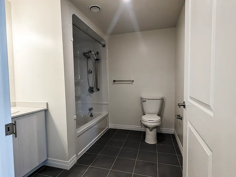 387 King St E #201 — Photo 9