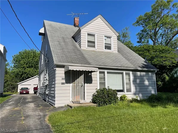 382 E 152nd St, Cleveland, OH 44110