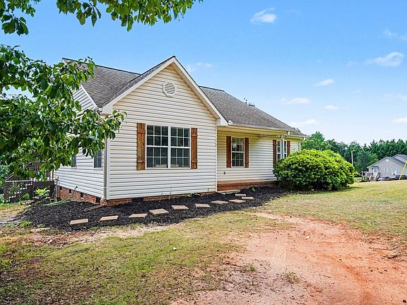 4th image of 778 Windmill Hill Rd