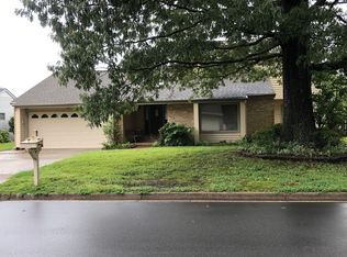1728 Lake Christopher Dr, Virginia Beach, VA 23464