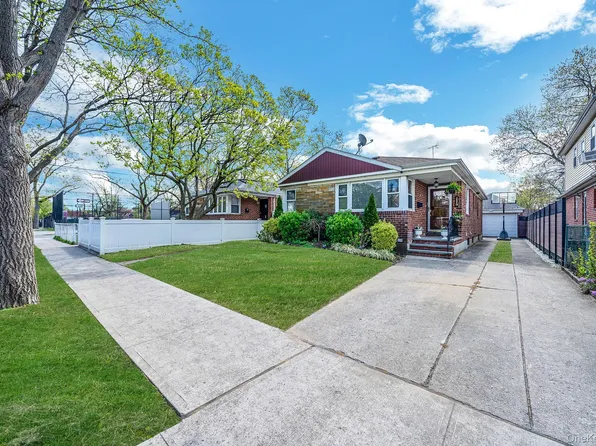 26016 80th Avenue, Glen Oaks, NY 11004