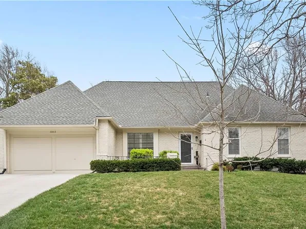 10013 Juniper Ln, Overland Park, KS 66207