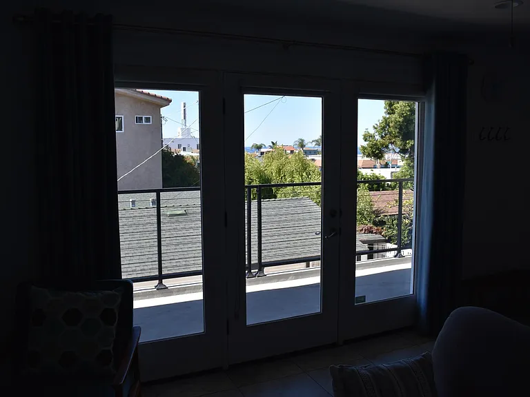 355 Hinds Ave — Photo 11