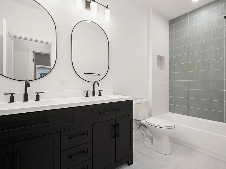 306 S Avenue P #B — Photo 24