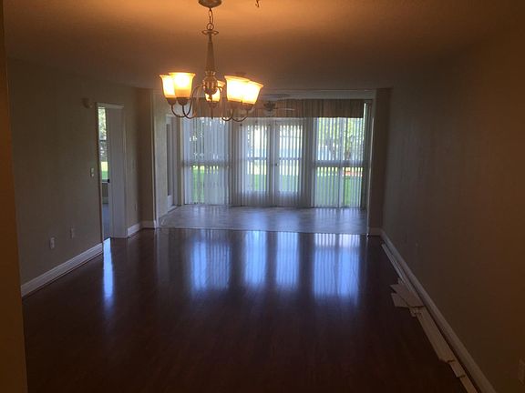 Living Room/ Dinning Room