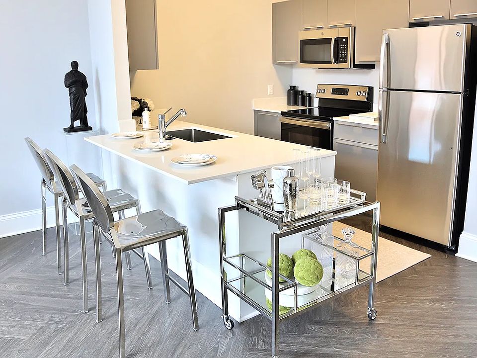 1st image of 22111 Woodward Ave #11074