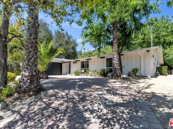 3500 Woodcliff Rd, Sherman Oaks, CA 91403
