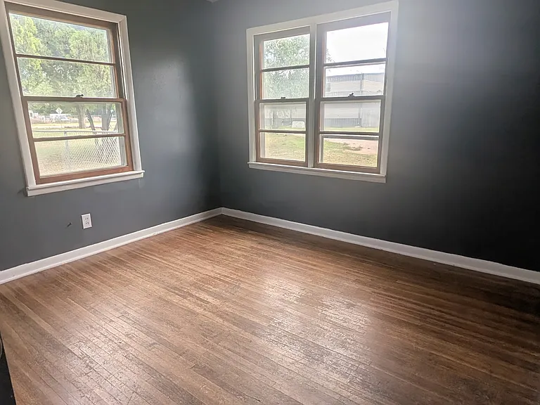 4830 W Esthner St — Photo 10