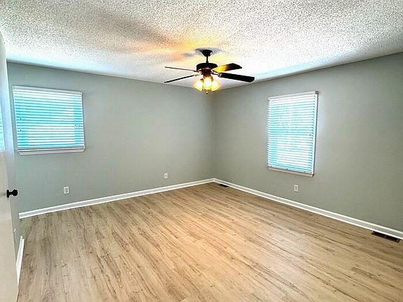 5th image of 114 Meadow Wood Dr
