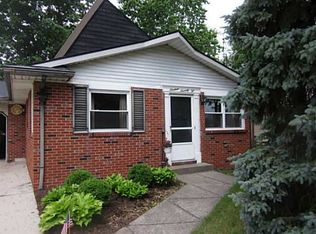 1972 W Pointe Dr, Northwood, OH 43619