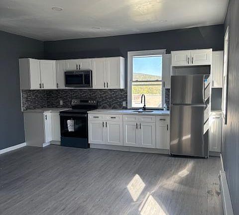 3rd image of 116 E Ridge St #2