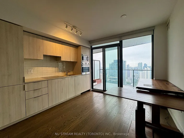 11 Wellesley St W #3113 — Photo 3