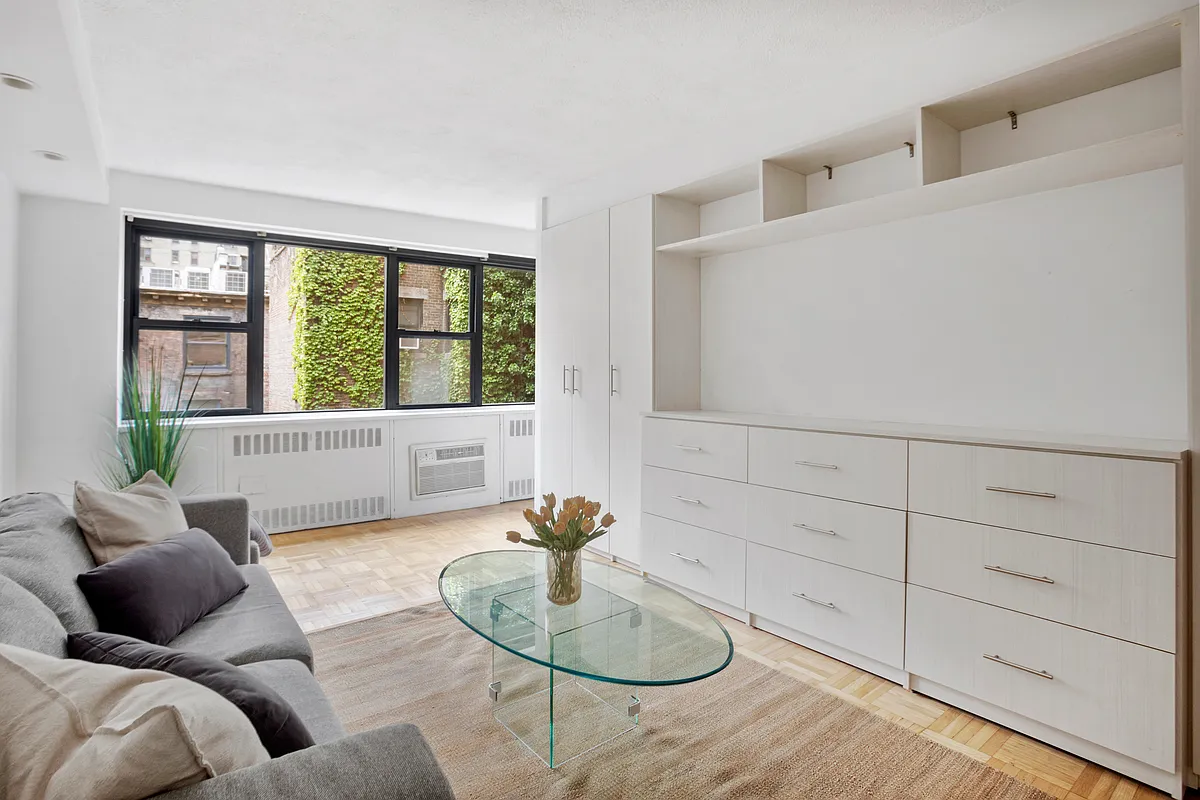 110 East 36th St Unit 4D