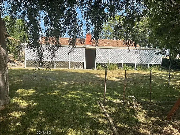 6585 Shannon Rd — Photo 28