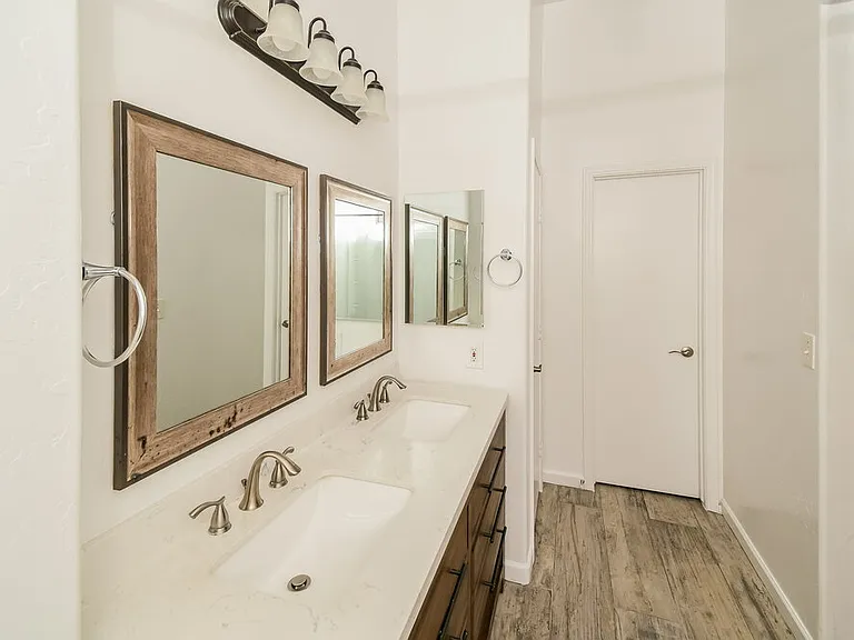 2717 S Ananea — Photo 9