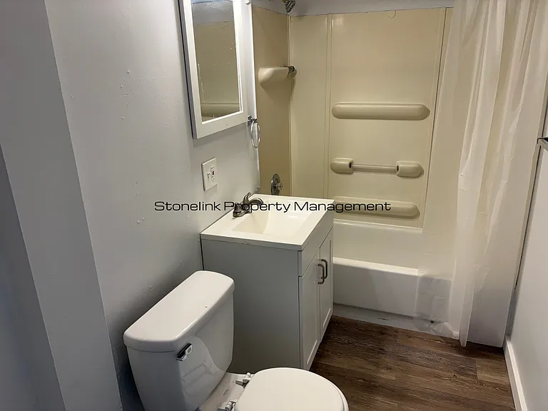 51 Wood Ave — Photo 5