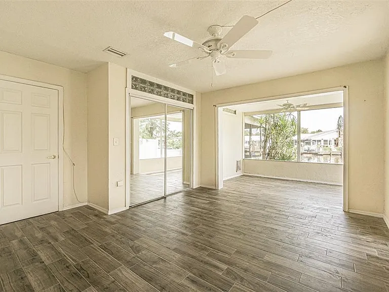 4149 Floramar Ter — Photo 22