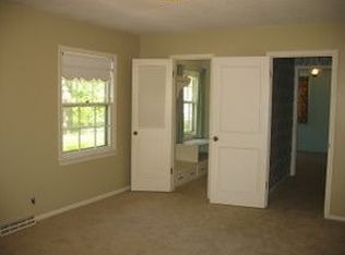 15 Scarlet Oaks Ln, Council Bluffs, IA 51503