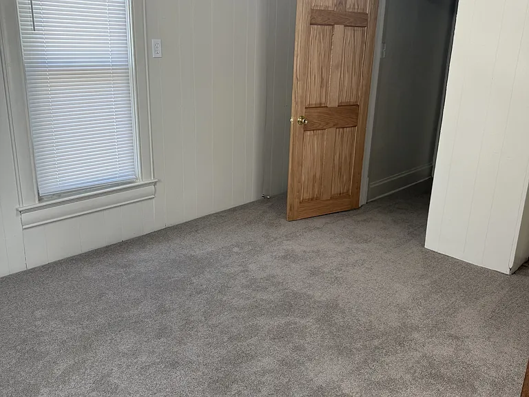 423 Marion St #2 — Photo 8