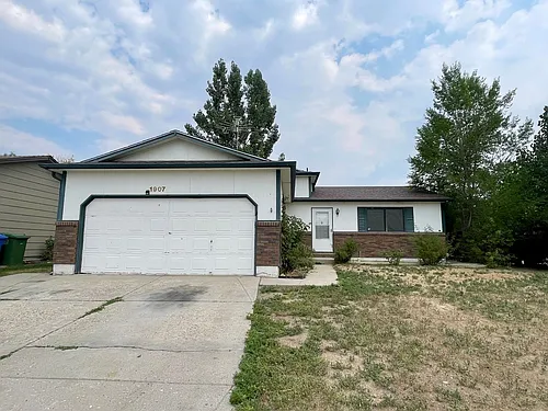 1907 Buena Vista Pl Photo 1