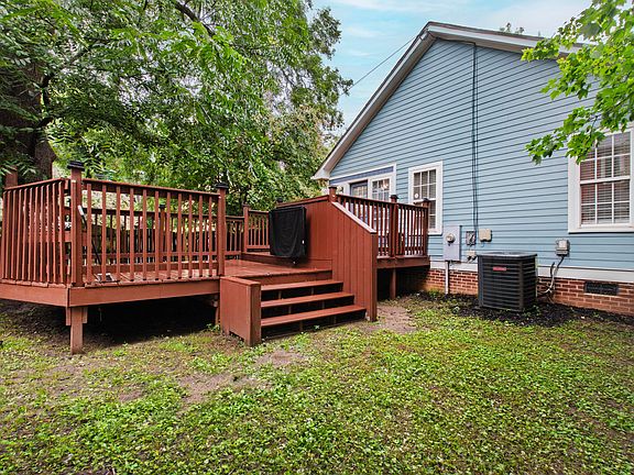 5th image of 702 E Jones St