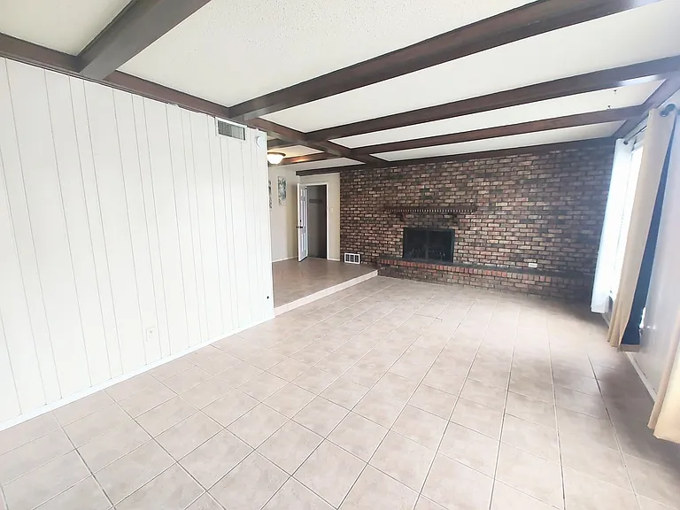 PM2 - 1310 65th Drive — Photo 3