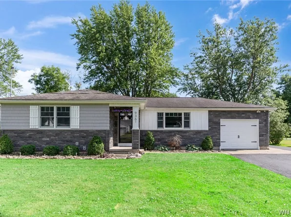 9361 Roll Rd, Clarence Center, NY 14032