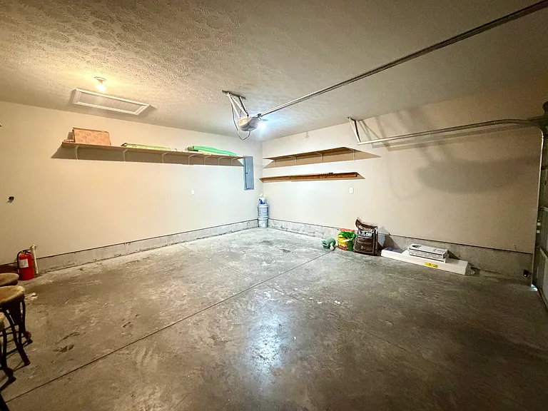205 Shell Ct — Photo 15