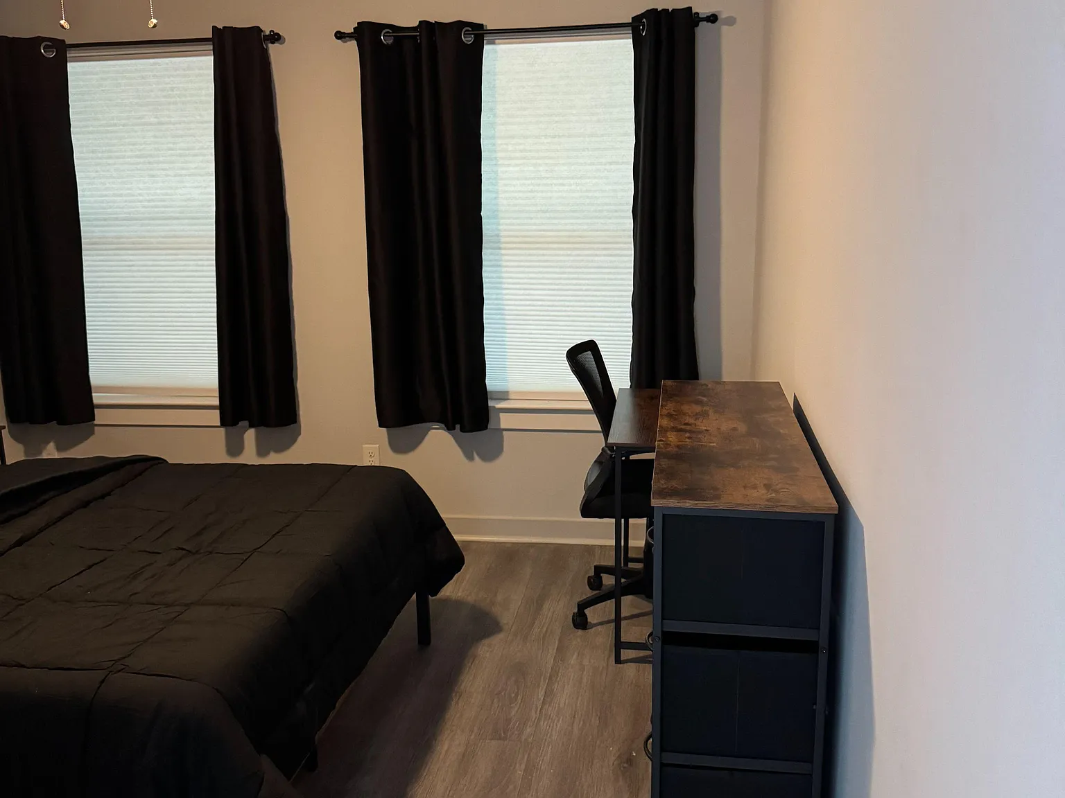 4 bed, 4.0 bath, 2312 sqft, $819 — Photo 1