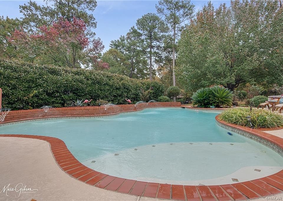 2nd image of 8358 Indian Hills Blvd