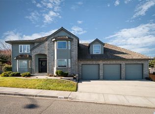 4006 S Morain Loop, Kennewick, WA 99337