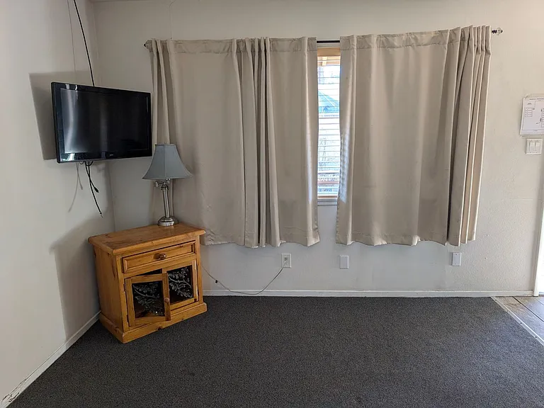 2187 Lake Tahoe Blvd — Photo 2