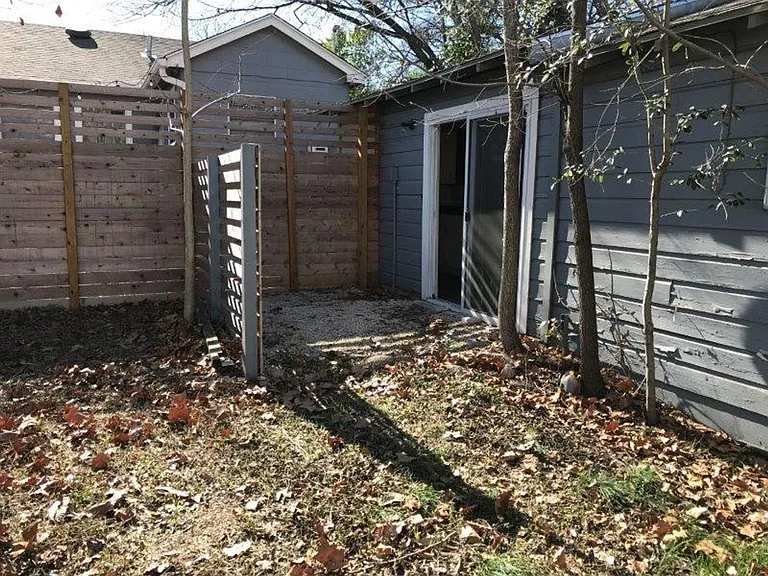 1026 Ellingson Ln — Photo 3
