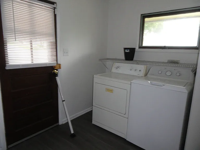 14309 Medwick Ct — Photo 32