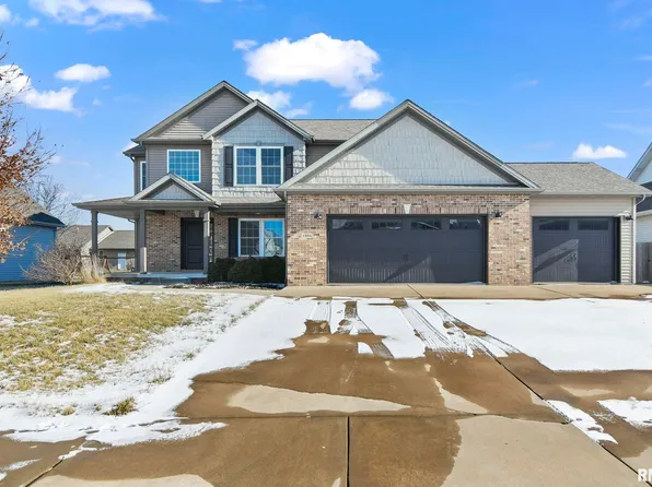 1804 Beacon Ct, Chatham, IL 62629
