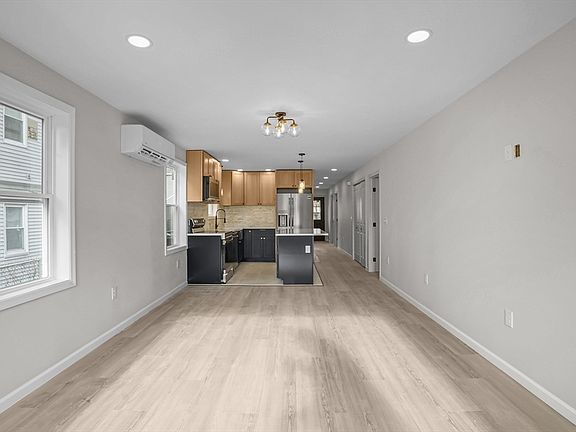 5th image of 53 Comstock Ave