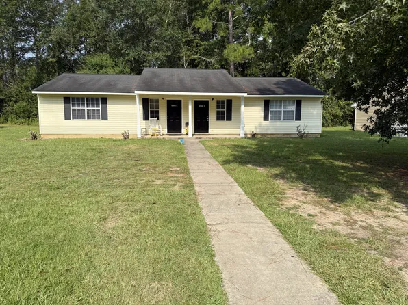 2632A 7th St S #E, Moultrie, GA 31768