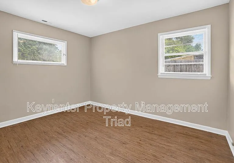4202 Halifax Rd — Photo 11