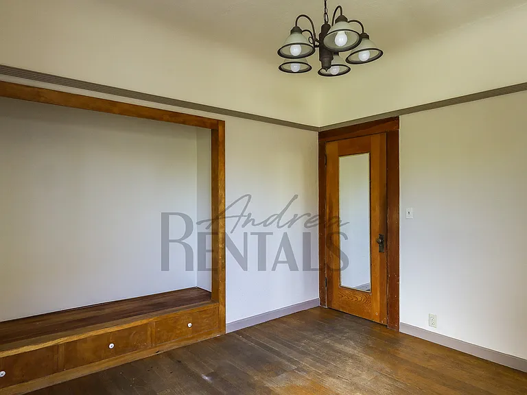 5363 Shafter Ave — Photo 21