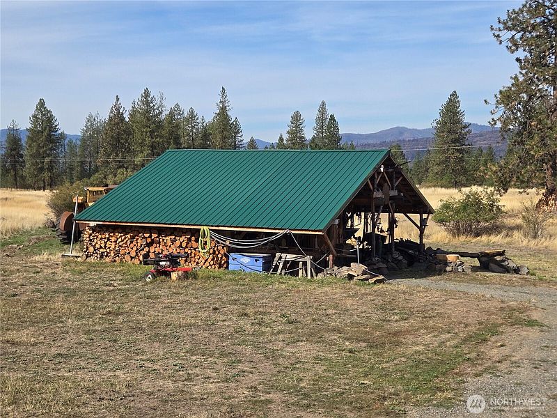 5th image of 4297 Bissell Road