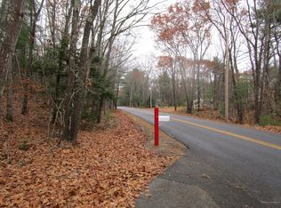 54 Greenleaf Parsons Rd, Cape Neddick, ME 03902