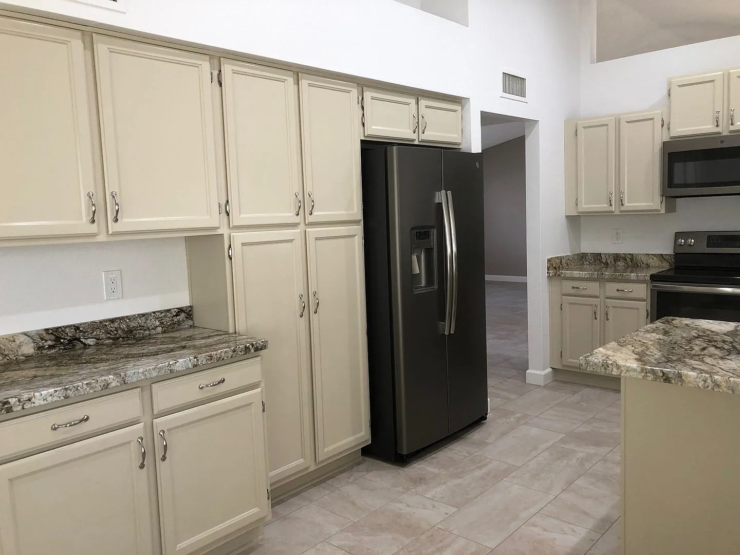 Lovely Updated Home in Leisure World a 45+ Active Adult Resort Community — Photo 3