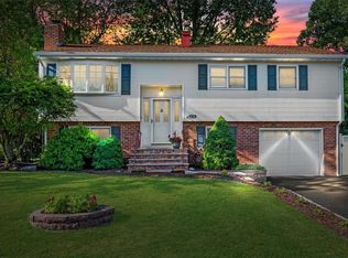 57 Maple Dr, Stony Pt, NY 10980