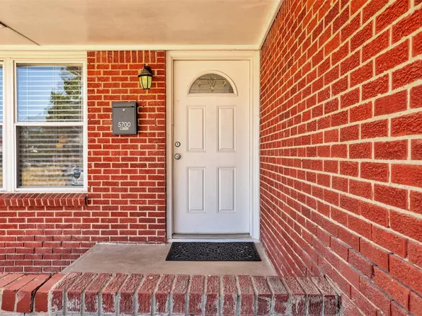 5700 NW 47th St, Warr Acres, OK 73122