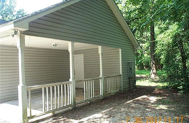 2nd image of 303 Ash St