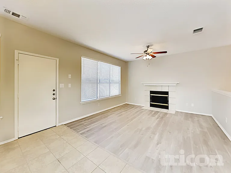 813 Indigo Ter — Photo 3